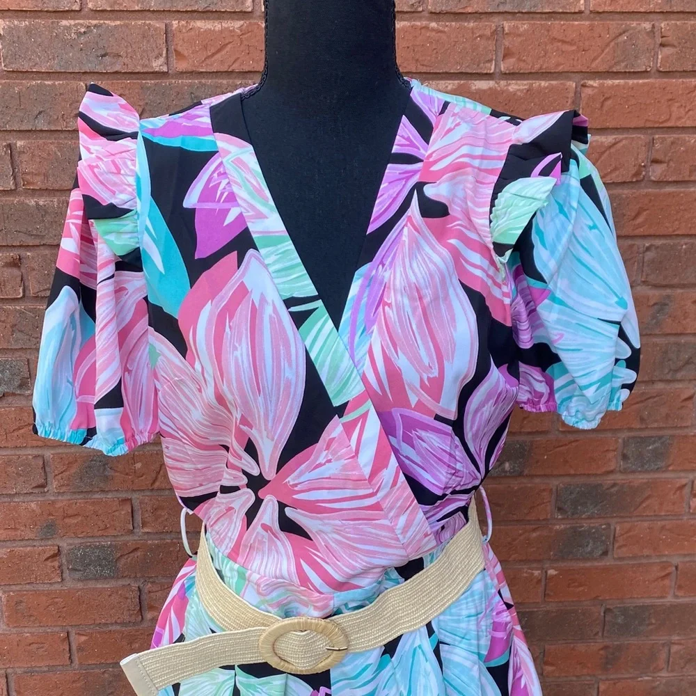 NWT Floral Wrap Romper in Pink, Aqua & Black L - Picture 4 of 14